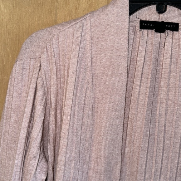 Jane Delaney sweater - Picture 2 of 3